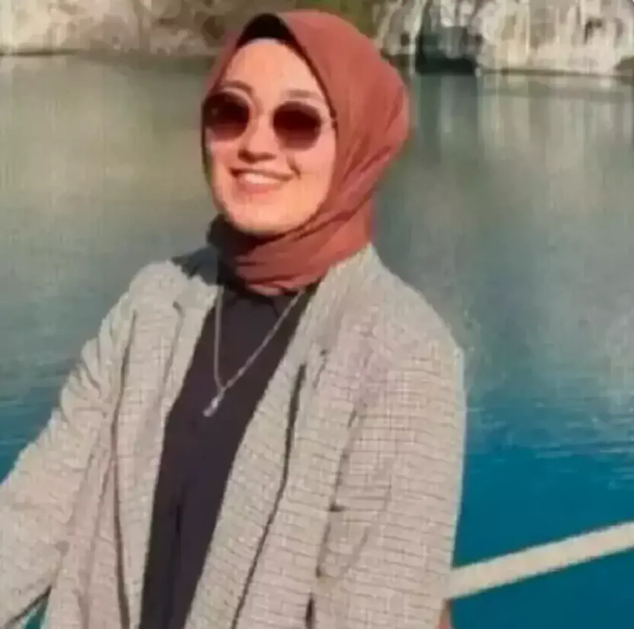 Fatma öğretmen, ikizlerini doğurduktan sonra hayatını kaybetti 5