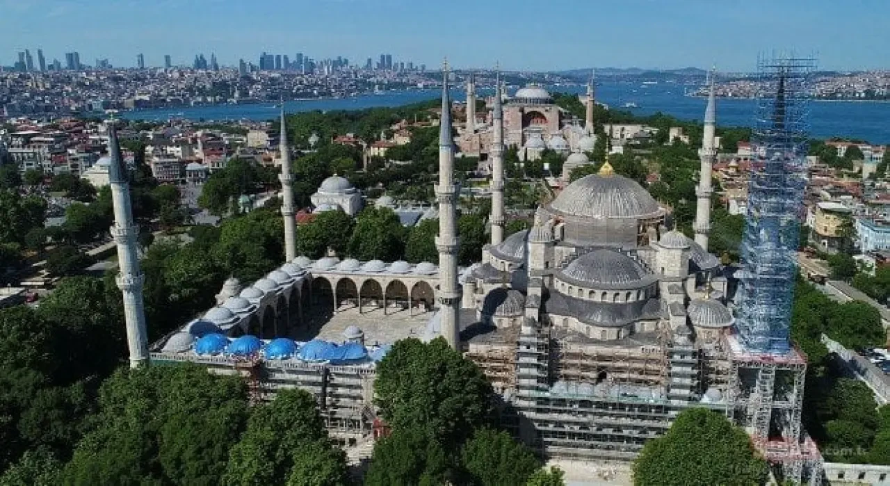 Sultan Ahmet Camii'nin neden 6 minaresi var? 4