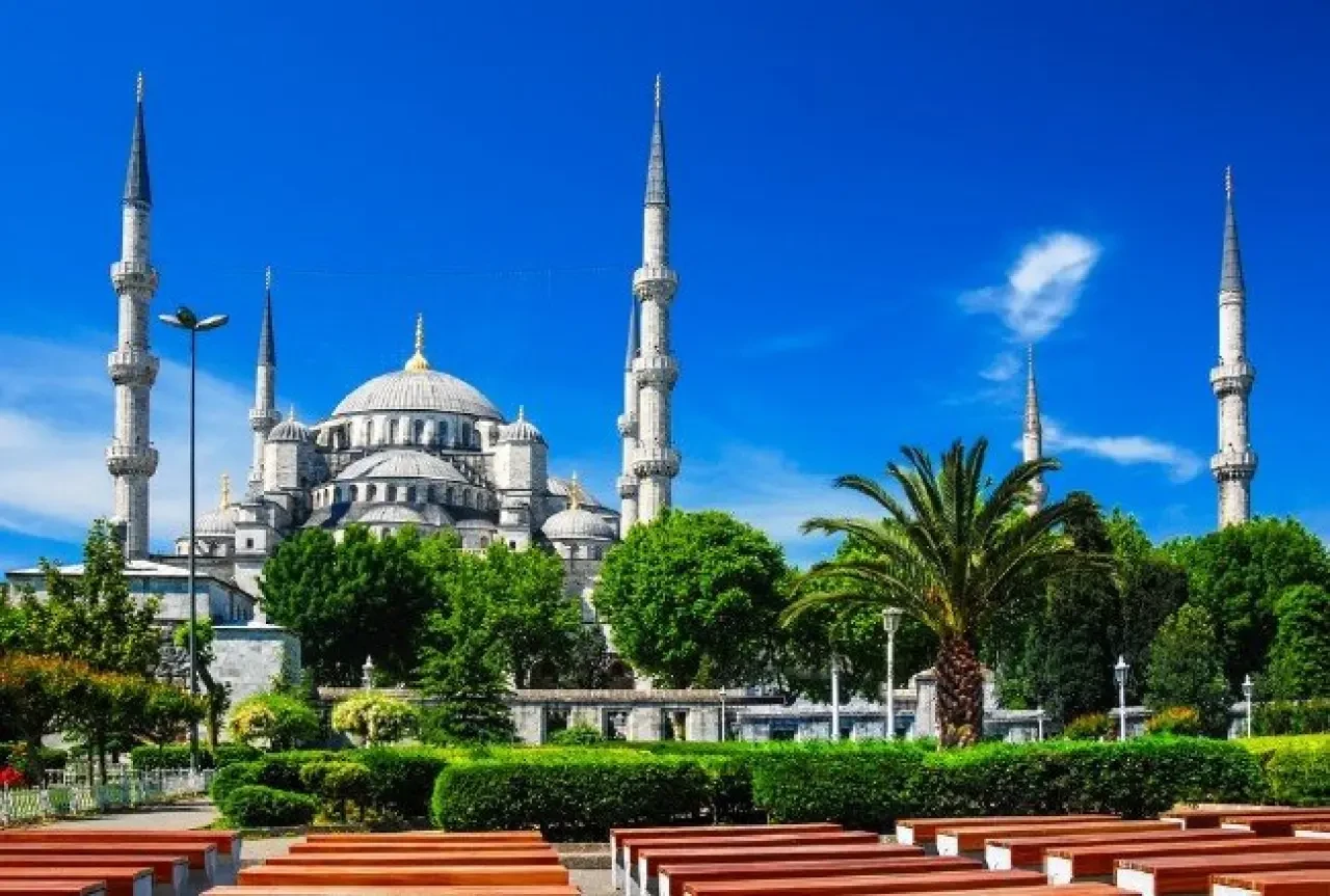 Sultan Ahmet Camii'nin neden 6 minaresi var? 13