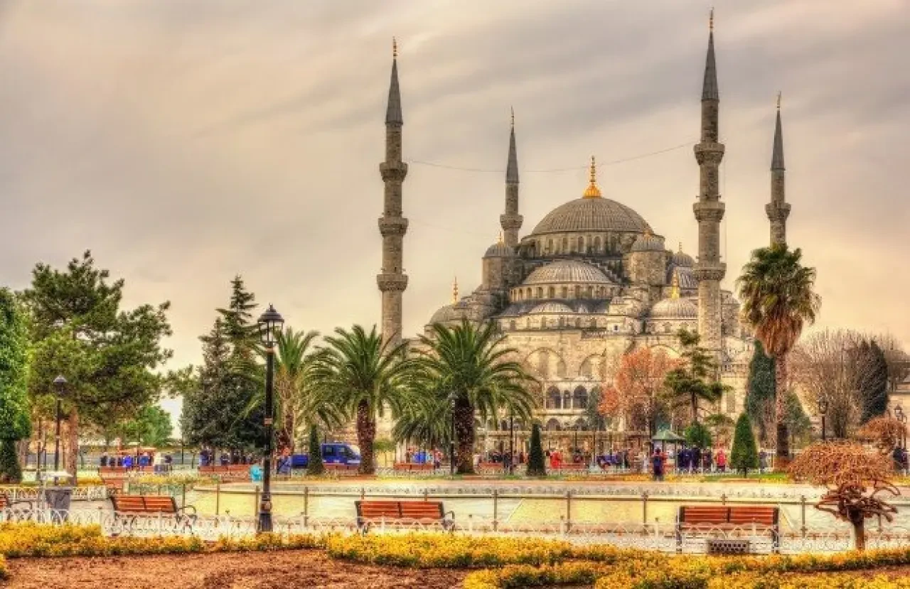 Sultan Ahmet Camii'nin neden 6 minaresi var? 10