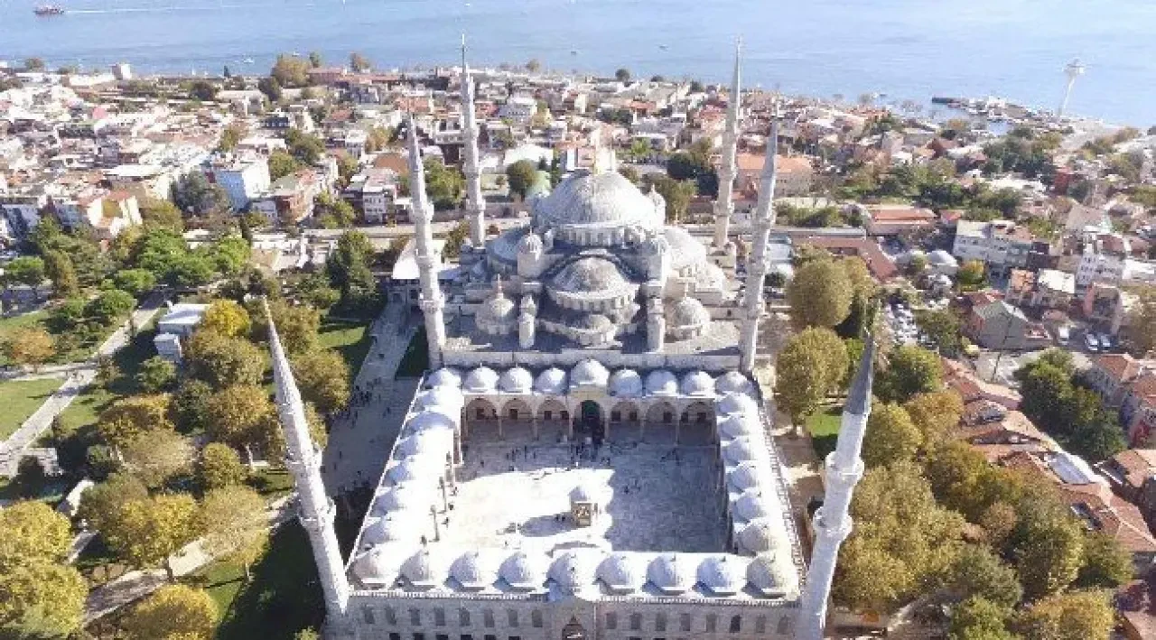 Sultan Ahmet Camii'nin neden 6 minaresi var? 5