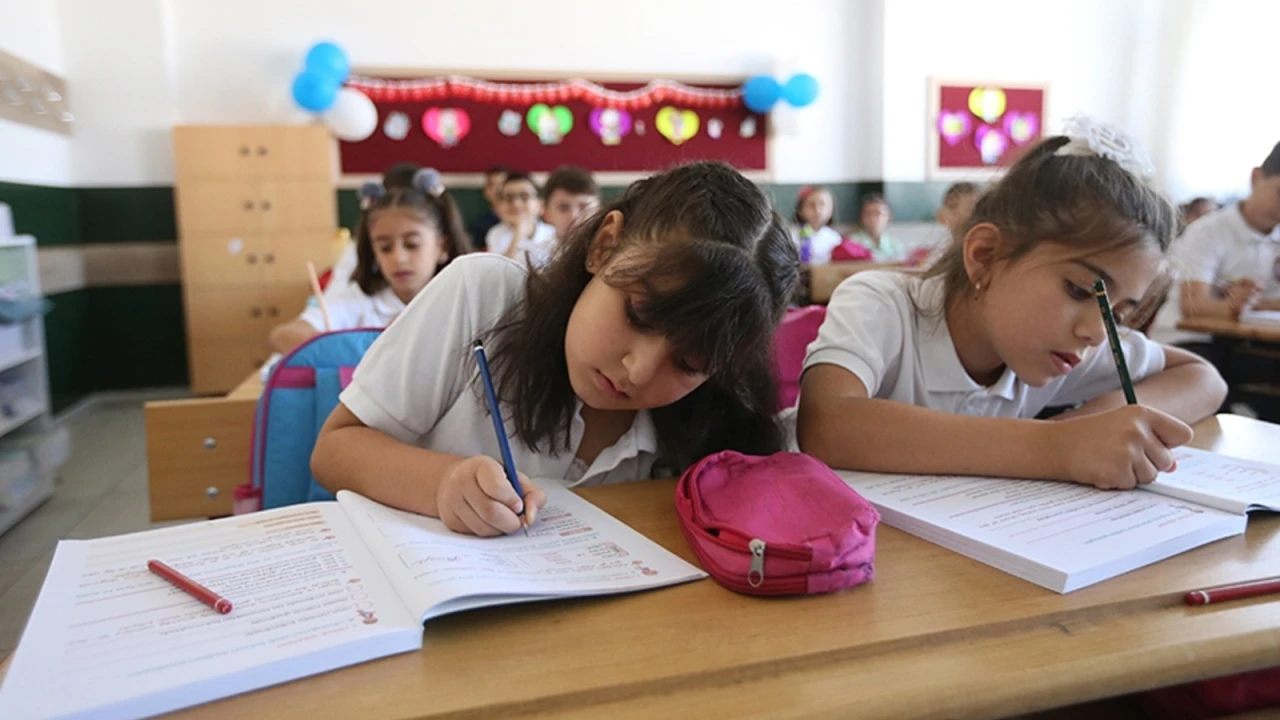 Karabük'de yarın okullar tatil mi? 24 Şubat Pazartesi Karabük'de okullar tatil mi? Valilik açıkladı