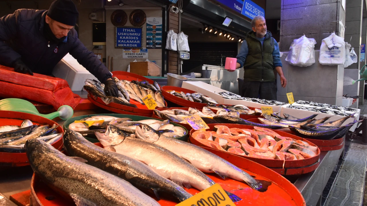 Trabzon'da hava muhalefeti balık fiyatlarını yükseltti