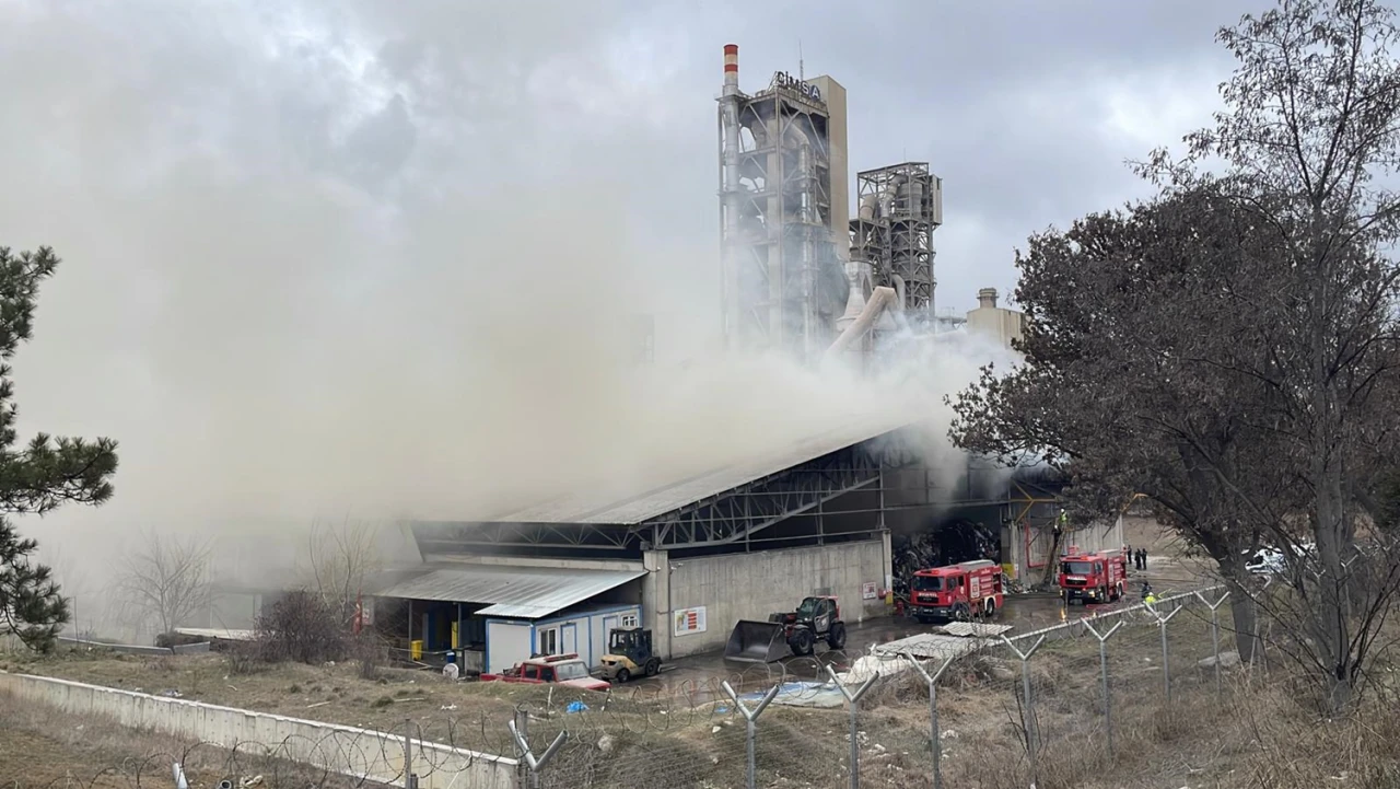 Eskişehir'de fabrikanın geri dönüşüm tesisinde yangın