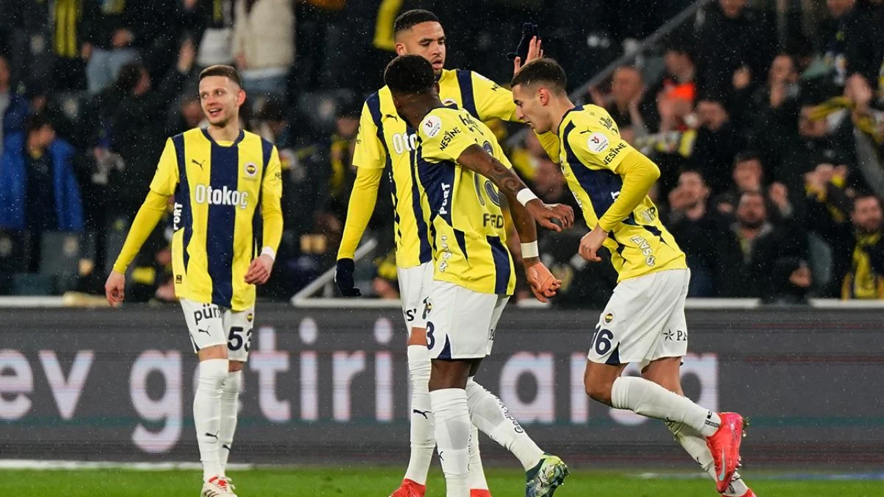 Fenerbahçe gözünü zirveye dikti