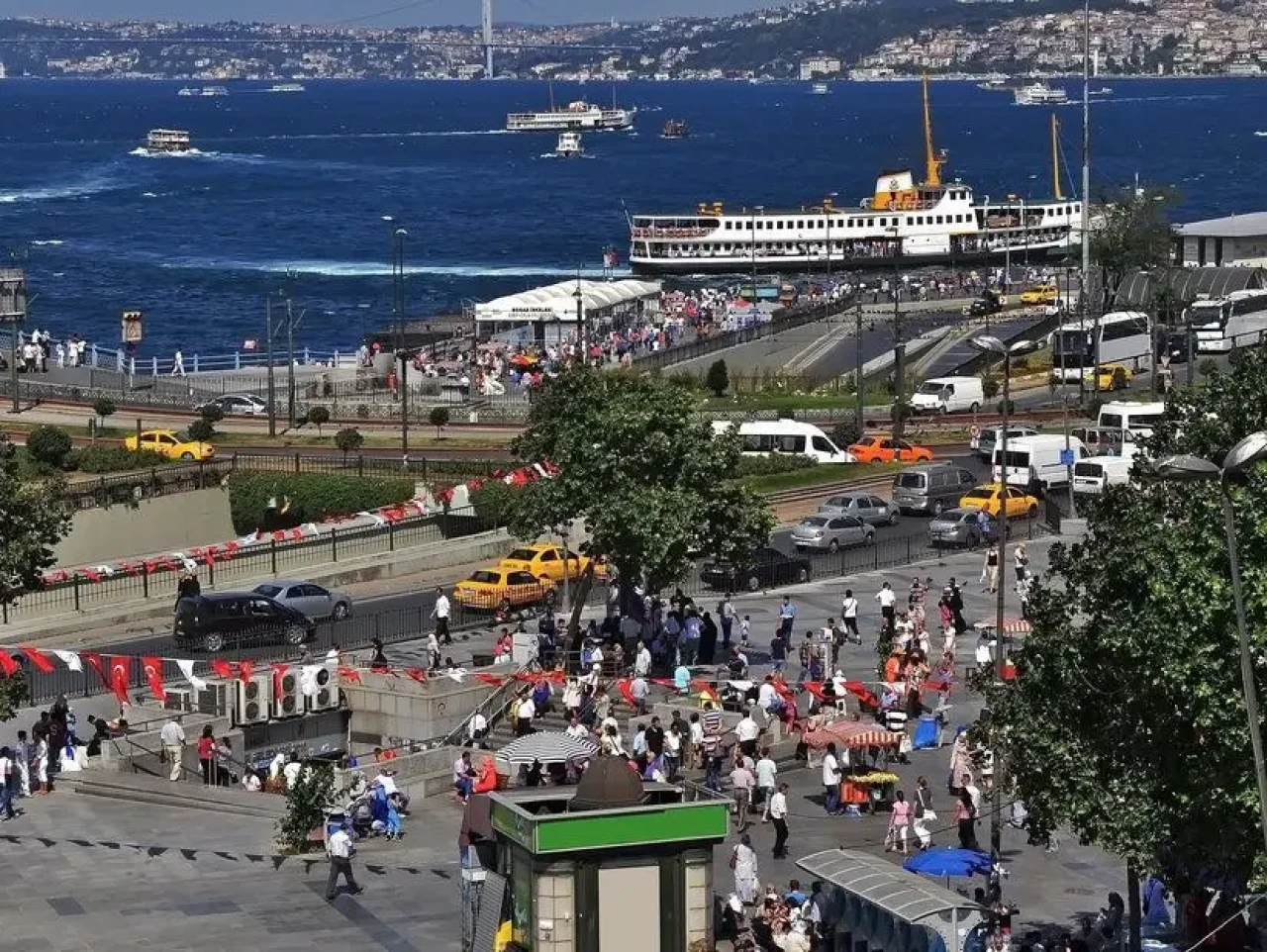 İstanbul'un Tarihi Semti Eminönü'nde gezilecek yerler