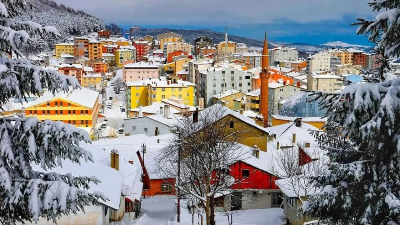 Ordu'da kar yağışı nedeniyle eğitime ara verildi