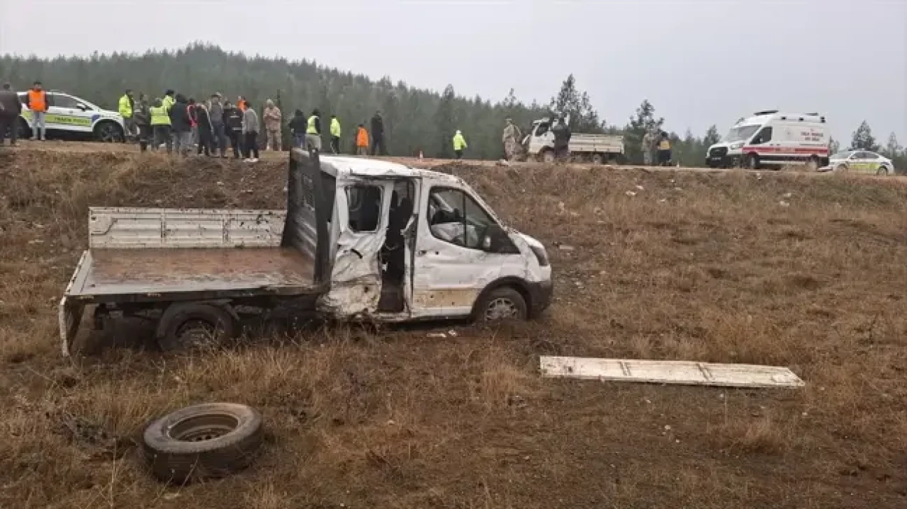 Nurdağı'nda Kamyonet Çarpışmasında 1 Ölü ve 1 Yaralı: Sürücü Gözaltında