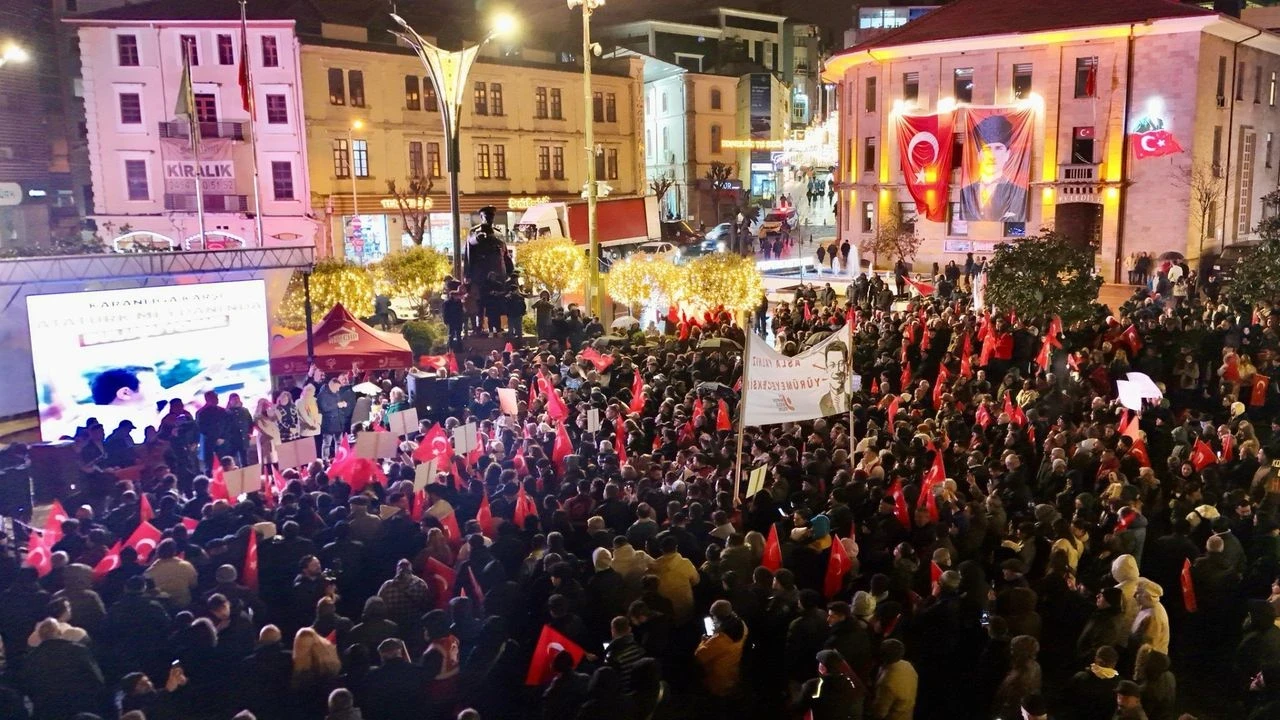 Giresun Ekrem İmamoğlu için sokağa döküldü