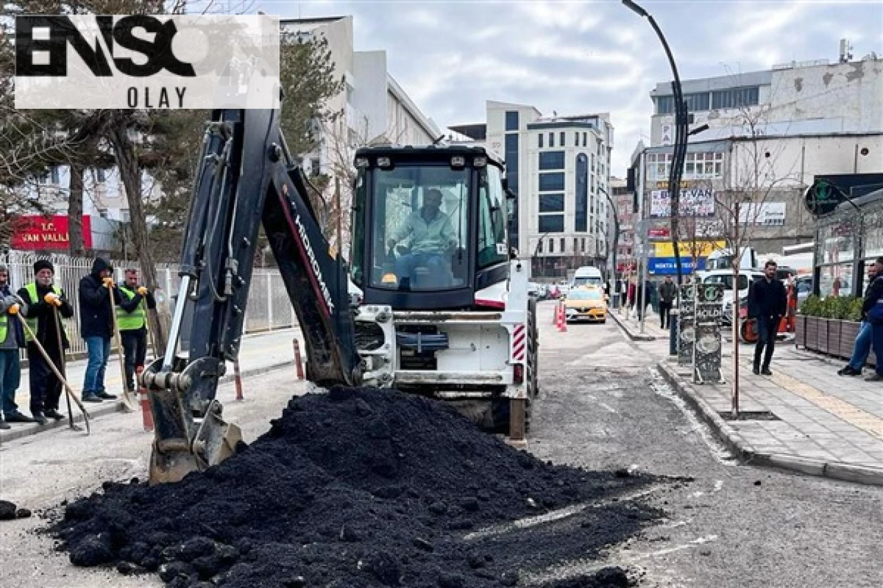 Van Büyükşehir ekipleri, havaların ısınması ile birlikte çalışmalarını hızlandırdı