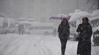 Türkiye Genelinde Kar ve Yağmur Etkili Olacak, İstanbul'a Kuvvetli Yağış Geliyor