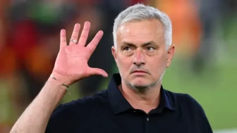 Galatasaray-Fenerbahçe derbisi sonrası Jose Mourinho'ya şok! 32 MAÇ MEN CEZASI