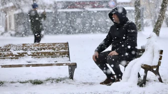 Meteoroloji'den 'Sıcaklıklar çakılacak' uyarısı: Kar alarmı verildi, kara kış geri geliyor