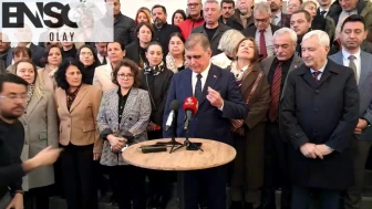 İzmir'de ‘Demokrasi nöbeti’ 3. gününde... Cemil Tugay:  Bir Ekrem’i alabilirsiniz, arkasından bin Ekrem gelir