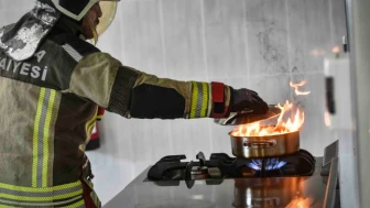 Ankara İtfaiyesinden uyarı: Alev alan yağa su dökülmemeli