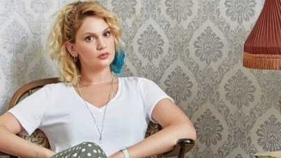 Farah Zeynep Abdullah, Ayşe Barım'ın gözaltına alınmasına tepki gösterdi