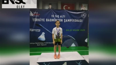 Esma Orhan, Ankara'da Türkiye Badminton Şampiyonası'nda Türkiye 3'üncüsü oldu!