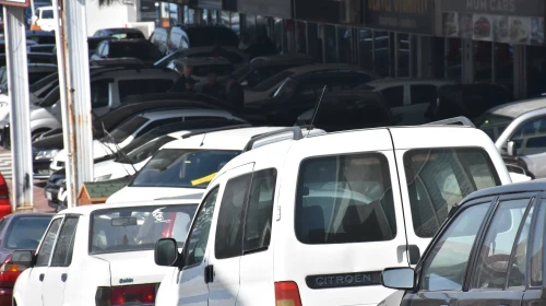 İkinci el araç pazarında bayram yoğunluğu