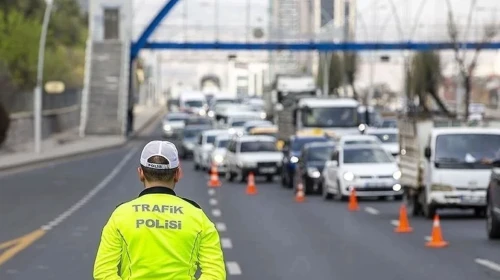 İstanbul Valiliği'nden yeni açıklama: Bu yollar trafiğe kapatıldı